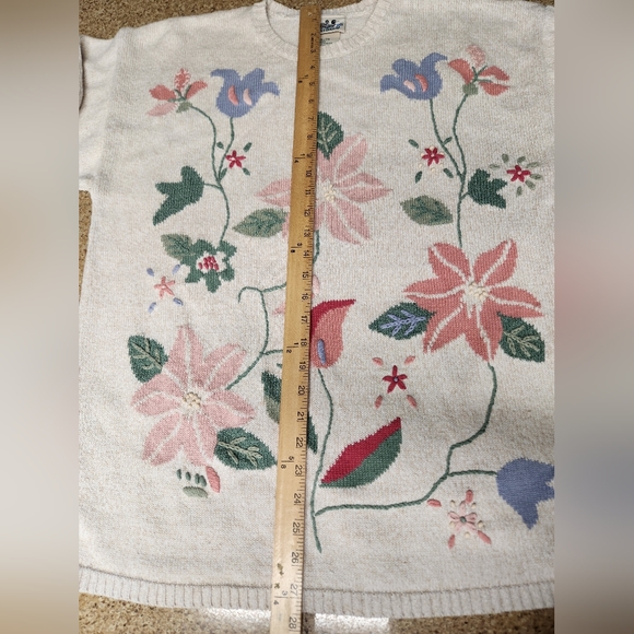 Northern Reflections Floral Sweater Size XL - Picture 8 of 9